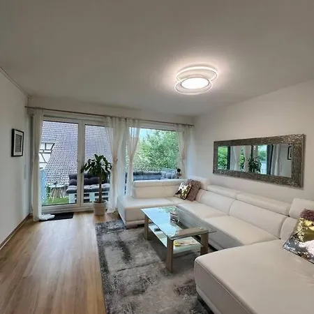 شقة *holiday Apartment* Mit Balkon *